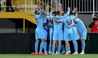 Trabzonspor uzatmalarda 3 gol buldu turu aldı.