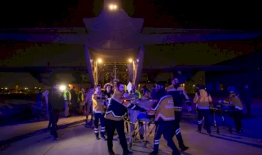 22 yaralı depremzede Norveç askeri uçağı ile İstanbula getirildi