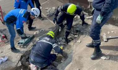 Azerbaycan ekipleri Kahramanmaraşta enkazdan 11 kişiyi kurtardı