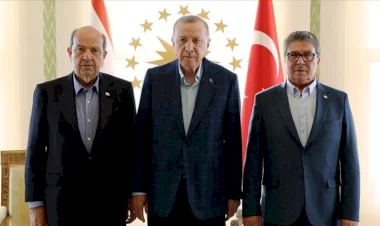 Cumhurbaşkanı Erdoğan KKTC Cumhurbaşkanı ve Başbakanı ile görüştü