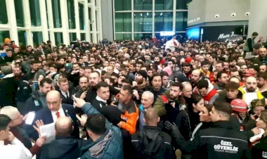 Deprem bölgelerine yardıma gitmek için binlerce kişi toplandı! İstanbul Havalimanı doldu taştı