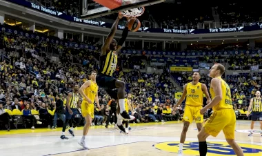 Fenerbahçe Beko kendi evinde Alba Berlini rahat yendi