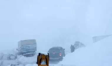 Kar yağışları arttı, yollar kapandı! Güneydoğuda kış ağır geçiyor