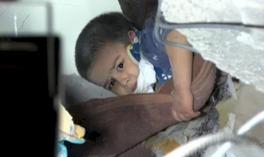 Küçük Arif Kaan, depremin merkez üssü Kahramanmaraşta enkazdan 43 saat sonra kurtarıldı