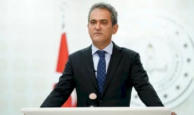 Milli Eğitim Bakanı Özer açıkladı: Okullar ne zaman ve hangi gün açılacak?