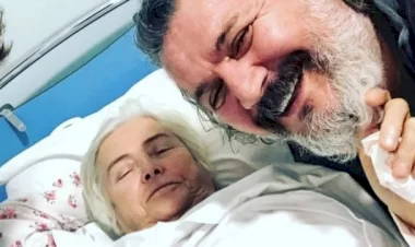 Müfit Can Saçıntı Annesini toprağa verdi