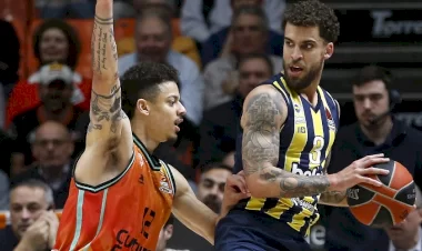 Fenerbahçe Beko son topla yıkıldı! Valencia Basket-Fenerbahçe Beko ÖZET