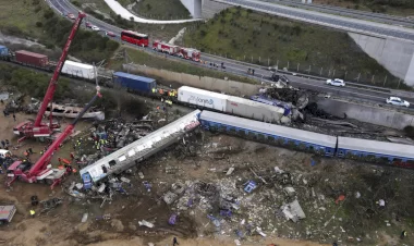 Yunanistanda gerçekleşen tren kazasında ölü sayısı 36 ya yükseldi!