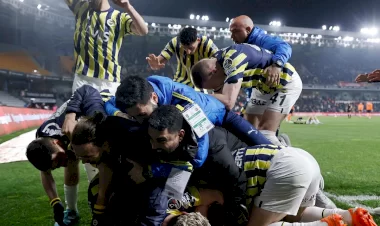 Fenerbahçe bir kez daha son dakikalarda güldü! Başakşehir-Fenerbahçe ÖZET