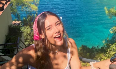 Zehra Güneş'in sosyal medya pozları göz kamaştırıyor
