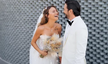 Ahmet Kural ile Çağla Gizem Şahin Kural çiftinin kalabalık tatili
