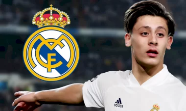 Arda Güler, Real Madrid'e imzayı atıyor