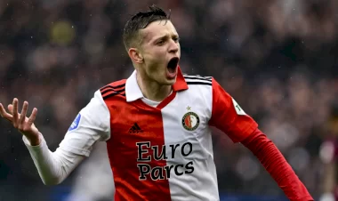 Fenerbahçe'de 10 numara arayışı! Gözler Szymanski'nin üzerinde
